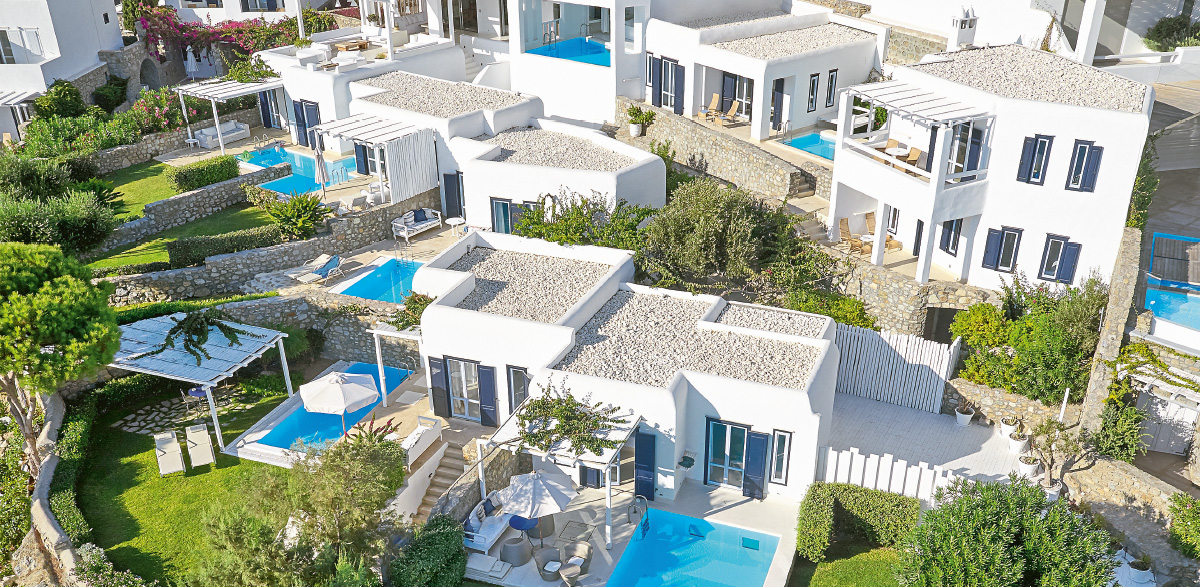 04-private-pool-garden-cobalt-blu-villa-mykonos-blu