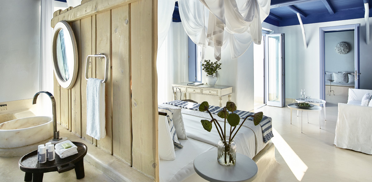 05-master-bedroom-bathroom-endless-blu-villa-mykonos-blu
