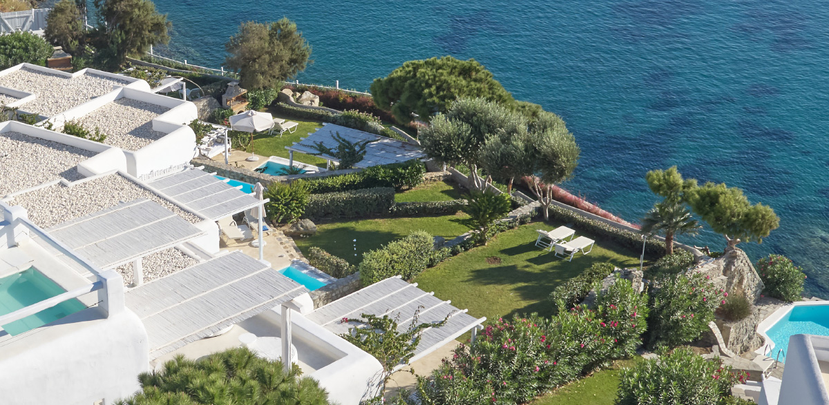 09-garden-terrace-pool-endless-blu-villa-mykonos-blu