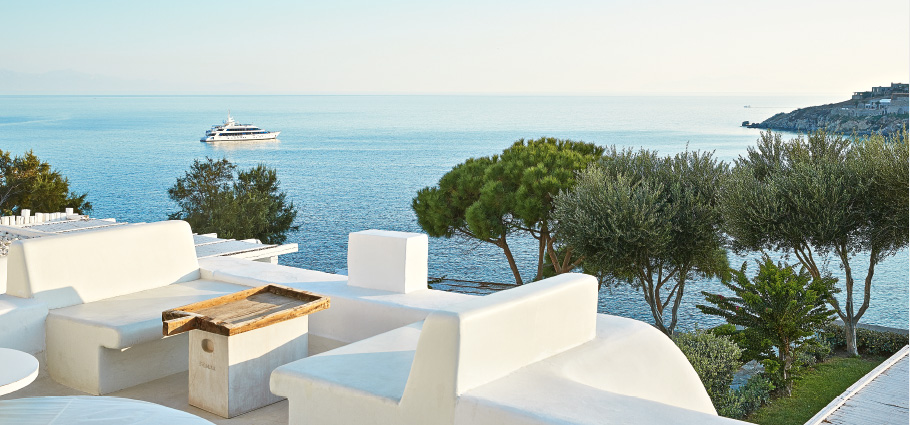 02-villas-with-sea-views-grecotel-mykonos-blu