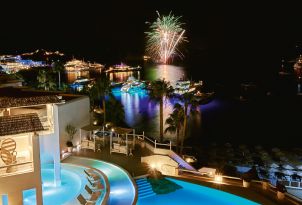 12-nightlife-in-mykonos-island-grecotel-five-star-holidays
