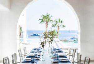 14-al-fresco-dining-in-l-archipel-restaurant-grecotel-mykonos-blu