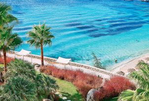 32-dramatic-panorama-of-mediterranean-most-glamorous-island